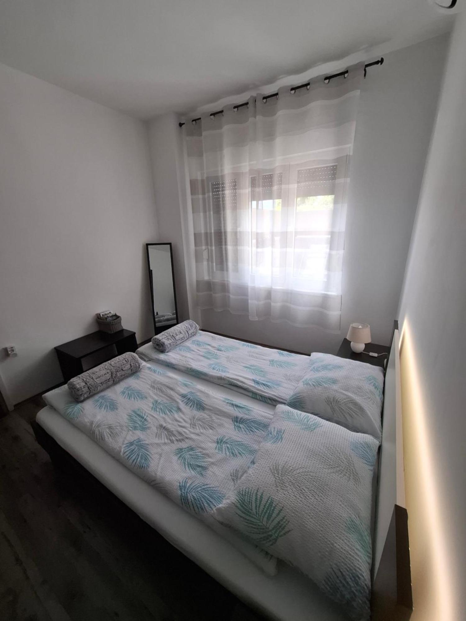 Apartman Envi Опатия Екстериор снимка